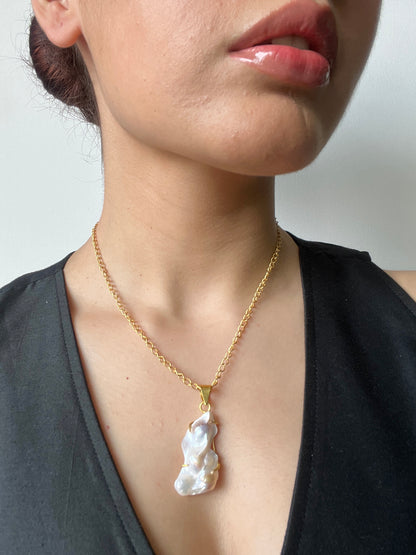 Elysian Pearl NecklaceElysian Pearl Necklace