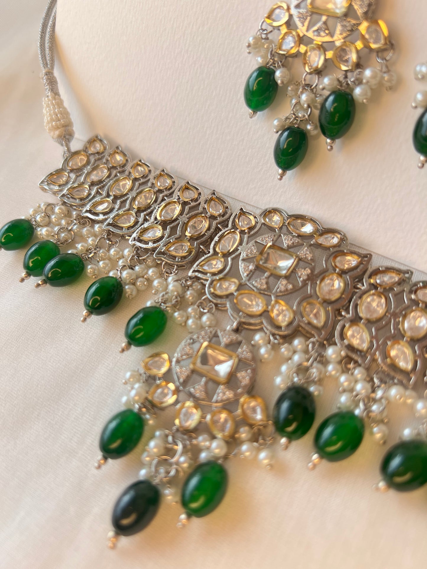 Emerald Elegance Jewelry Set