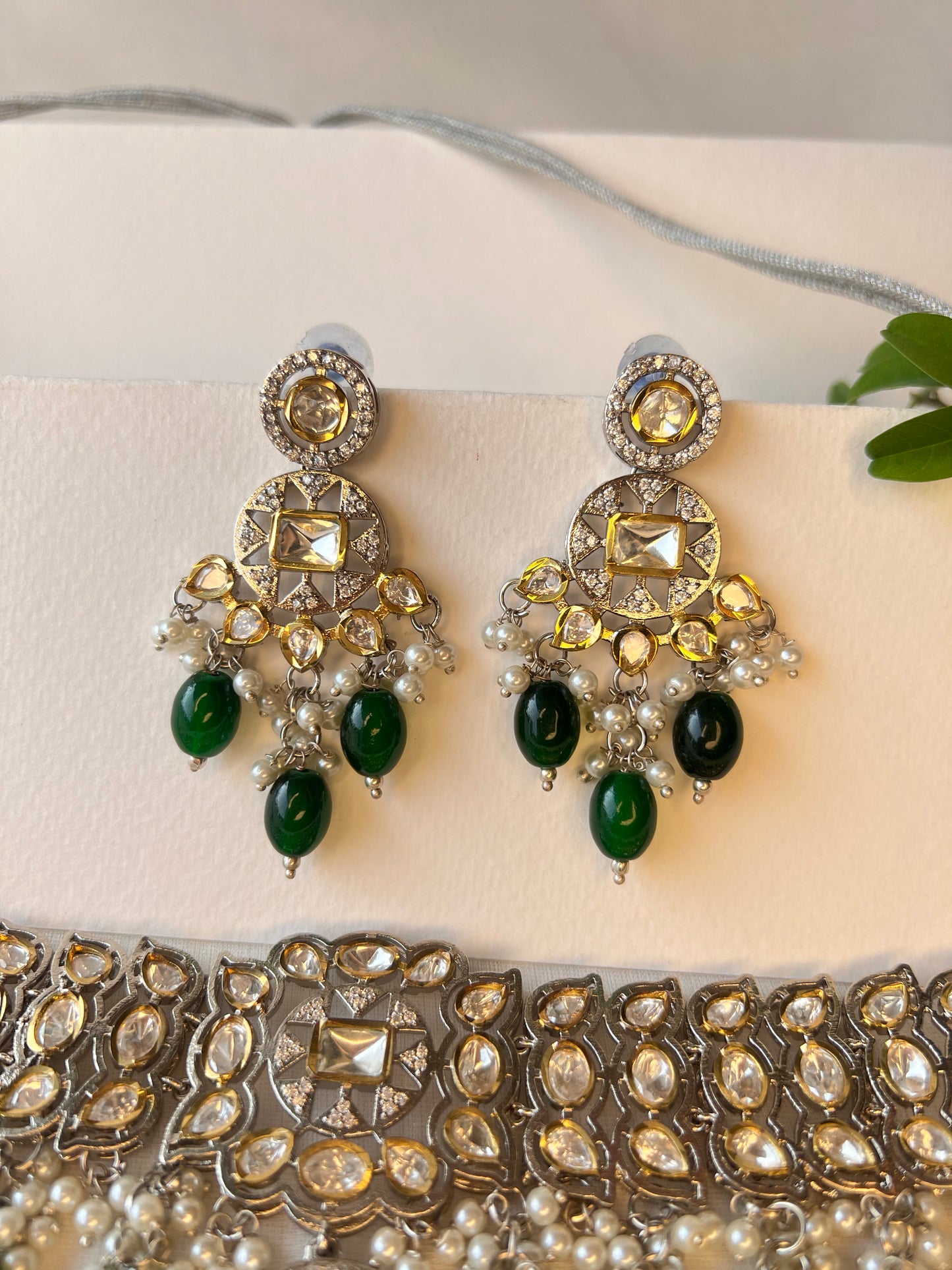 Emerald Elegance Jewelry Set