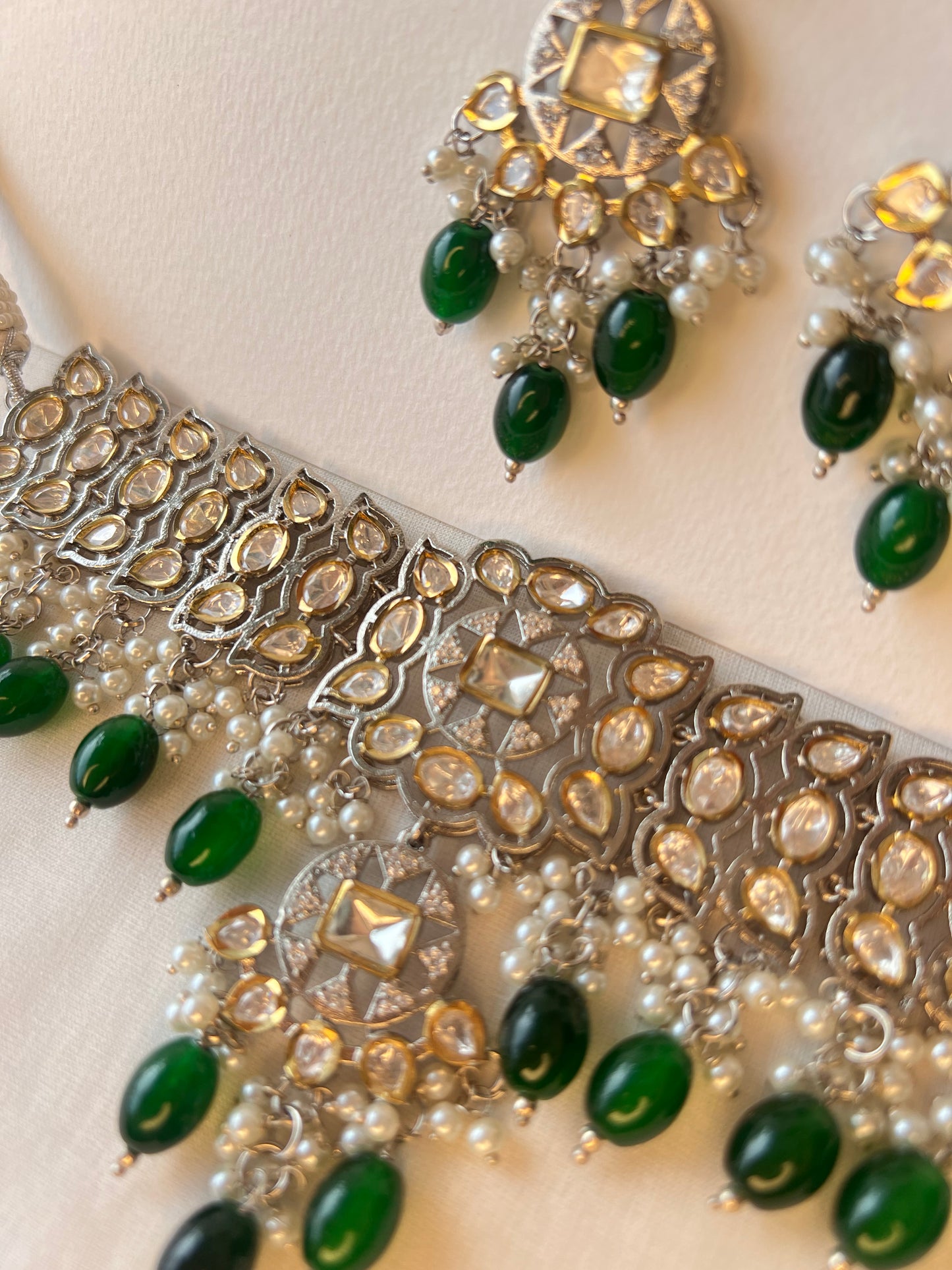 Emerald Elegance Jewelry Set