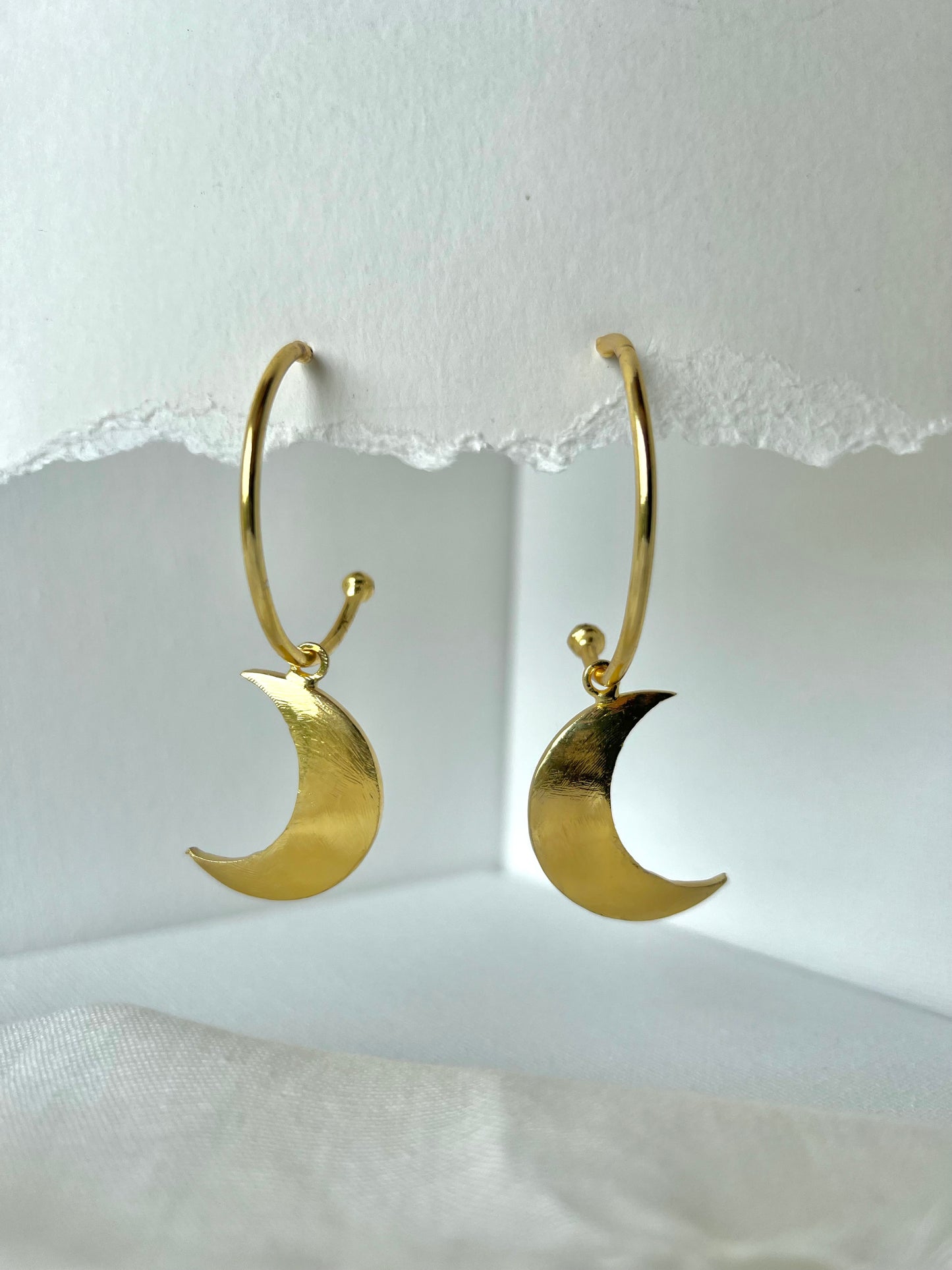 Lunar Éclat Hoop Earrings