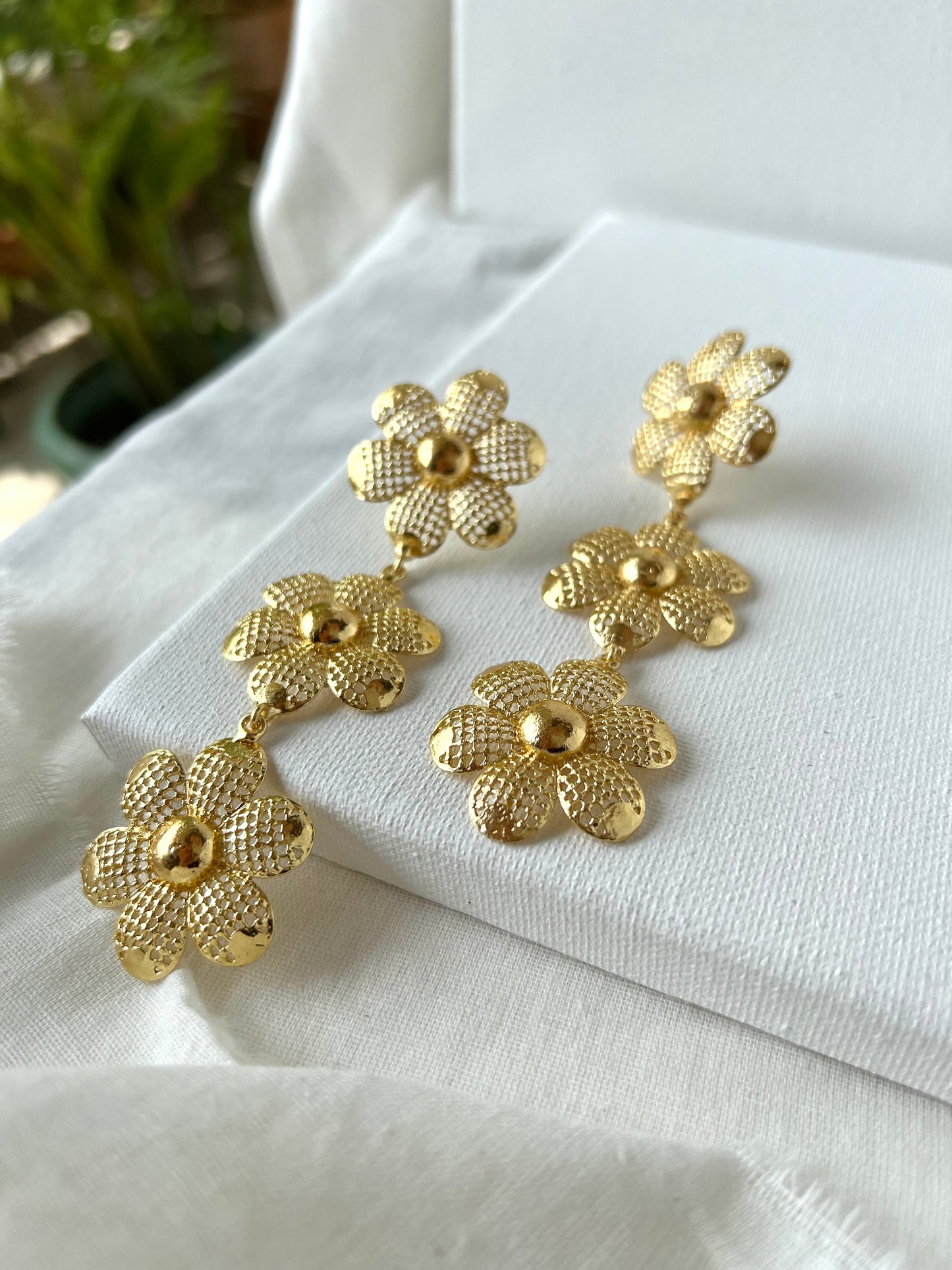 Golden Daisy Cascade Earrings