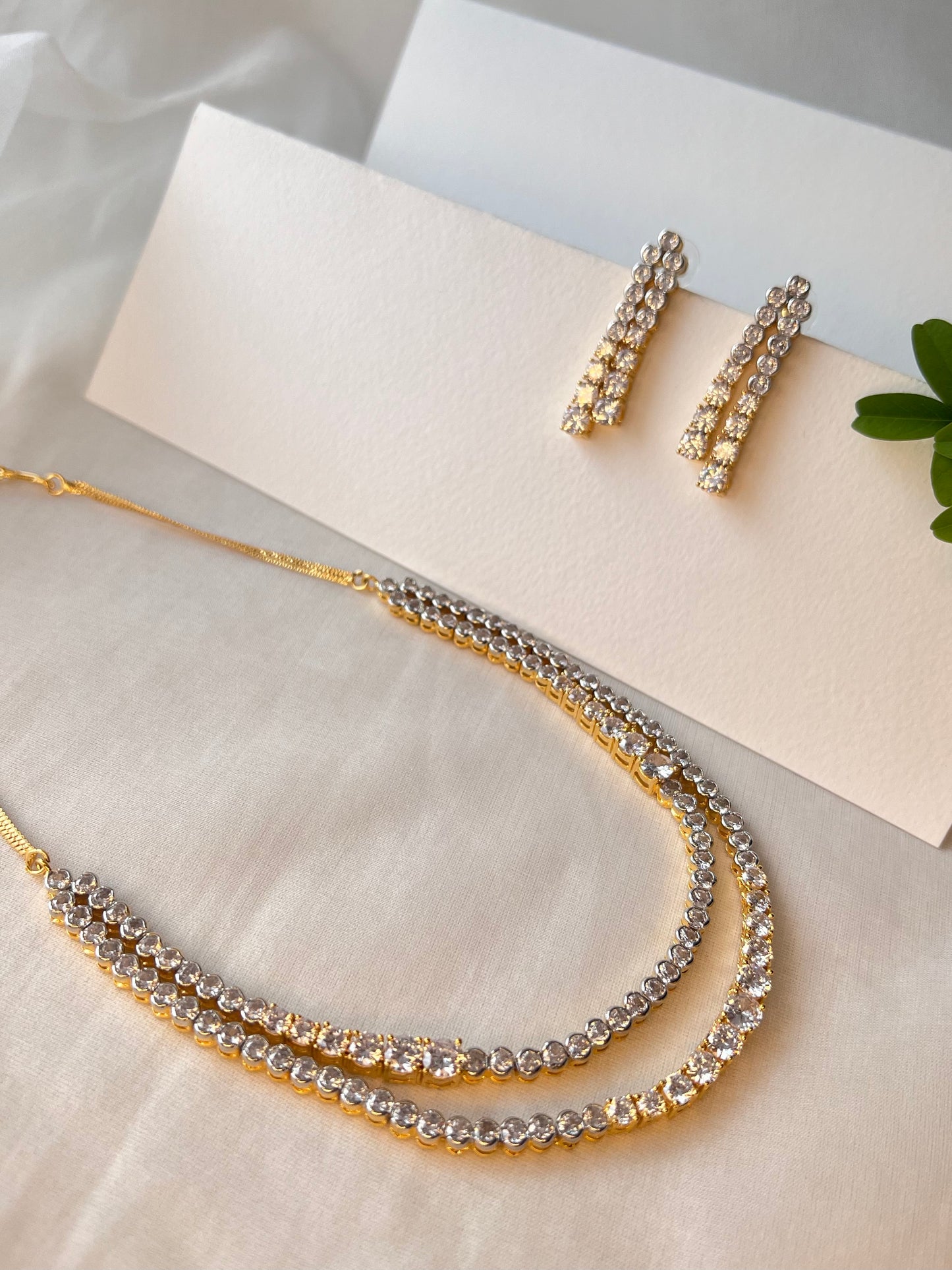 Modern Elegance Jewelry Set- Gold